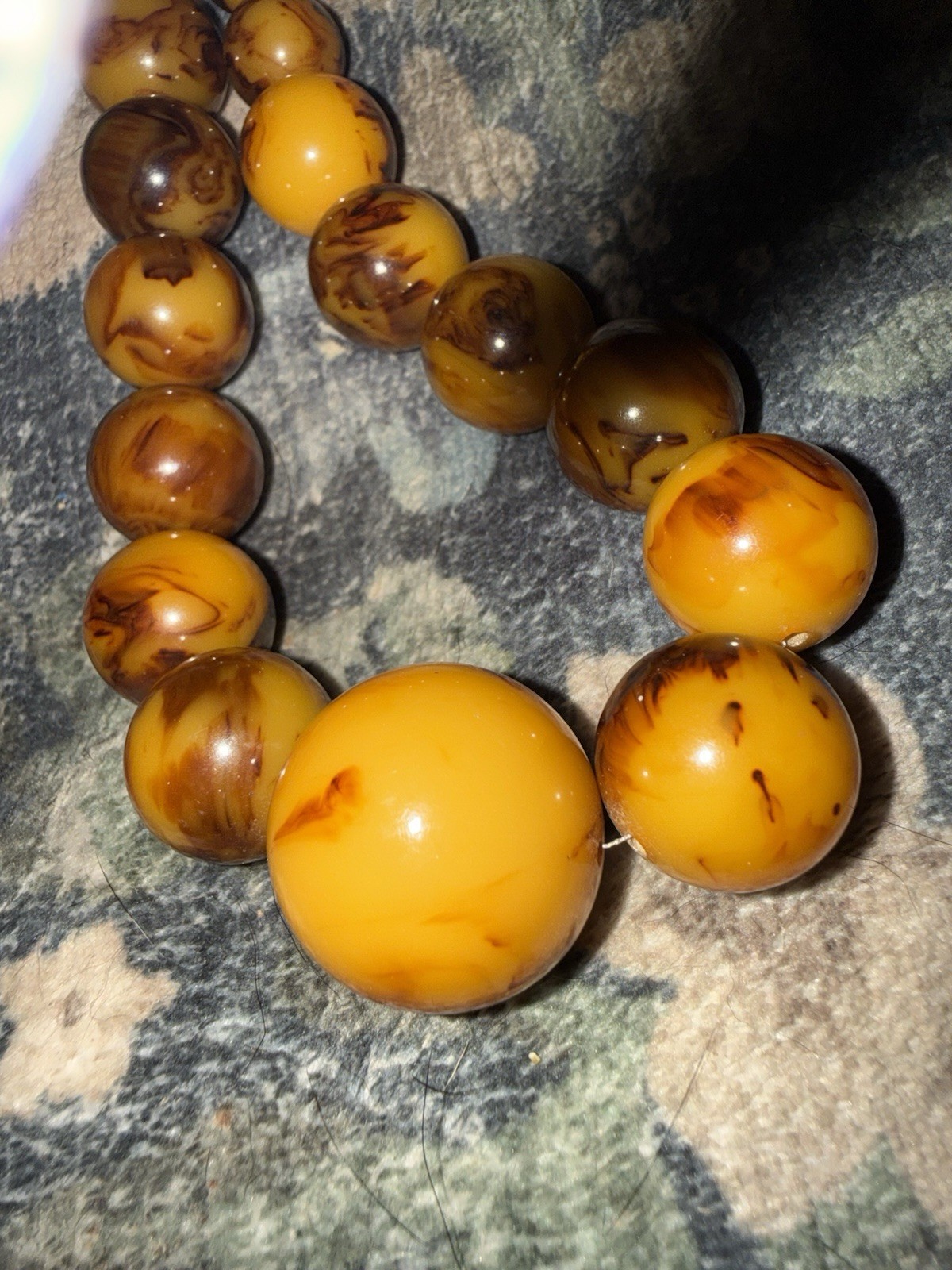 Bakelite Egg Yolk Amber Beaded Necklace Marbled Graduated Steel Cable
