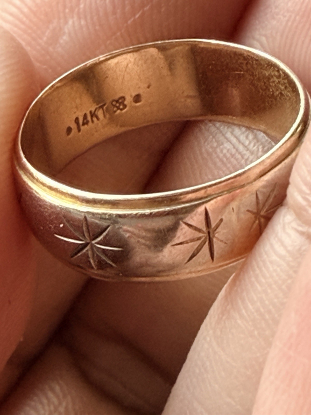 14k Yellow Gold Engraved Starburst Band Ring Size 6 5mm Width