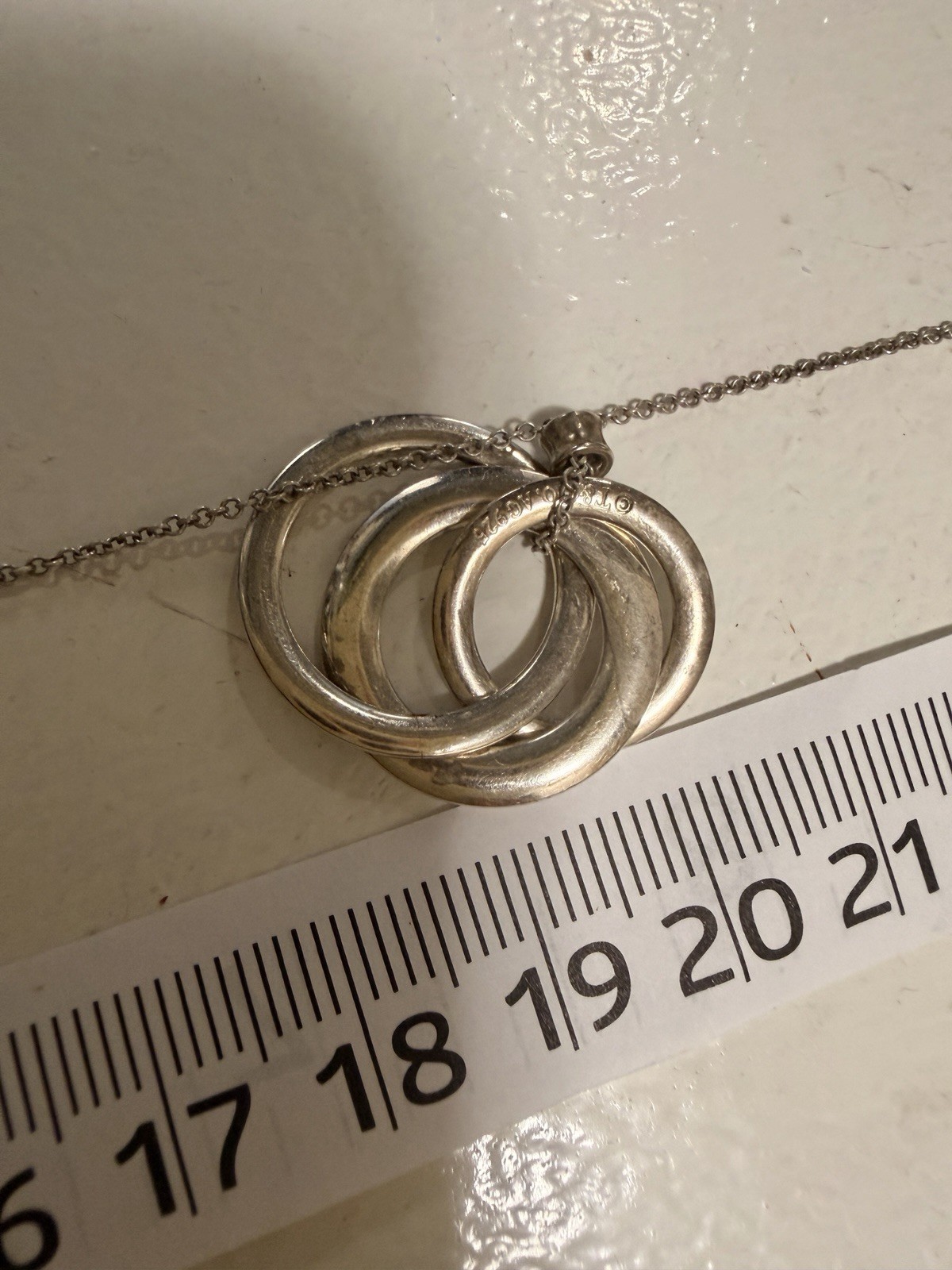 Tiffany & Co. 925 Sterling Silver Interlocking Circles Pendant Necklace 43cm