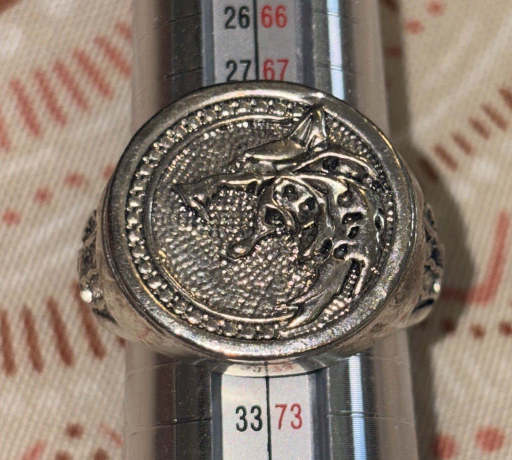 Biker Ring With Wolf Head In Center Silvertone Coloring Size 12 3/4 To 13 ￼