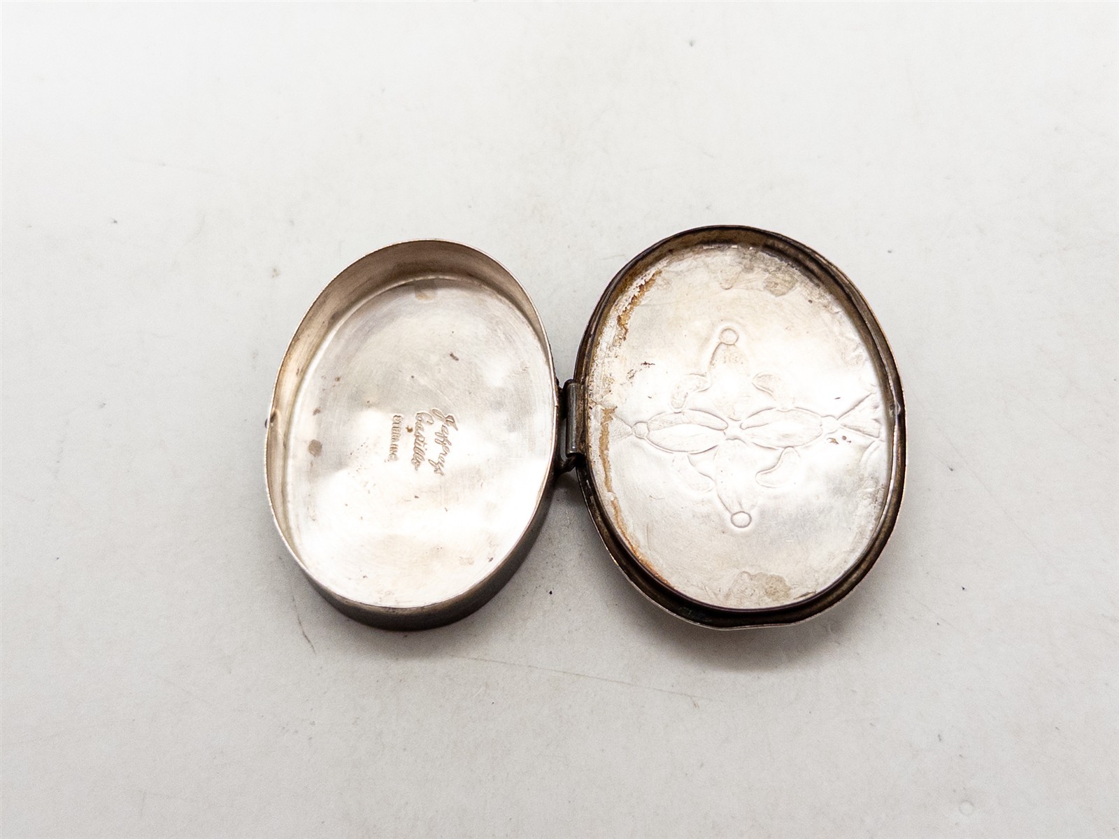 Signed Jeffrey Castillo $600 Natural Turquoise Sterling Silver PILL BOX Opens