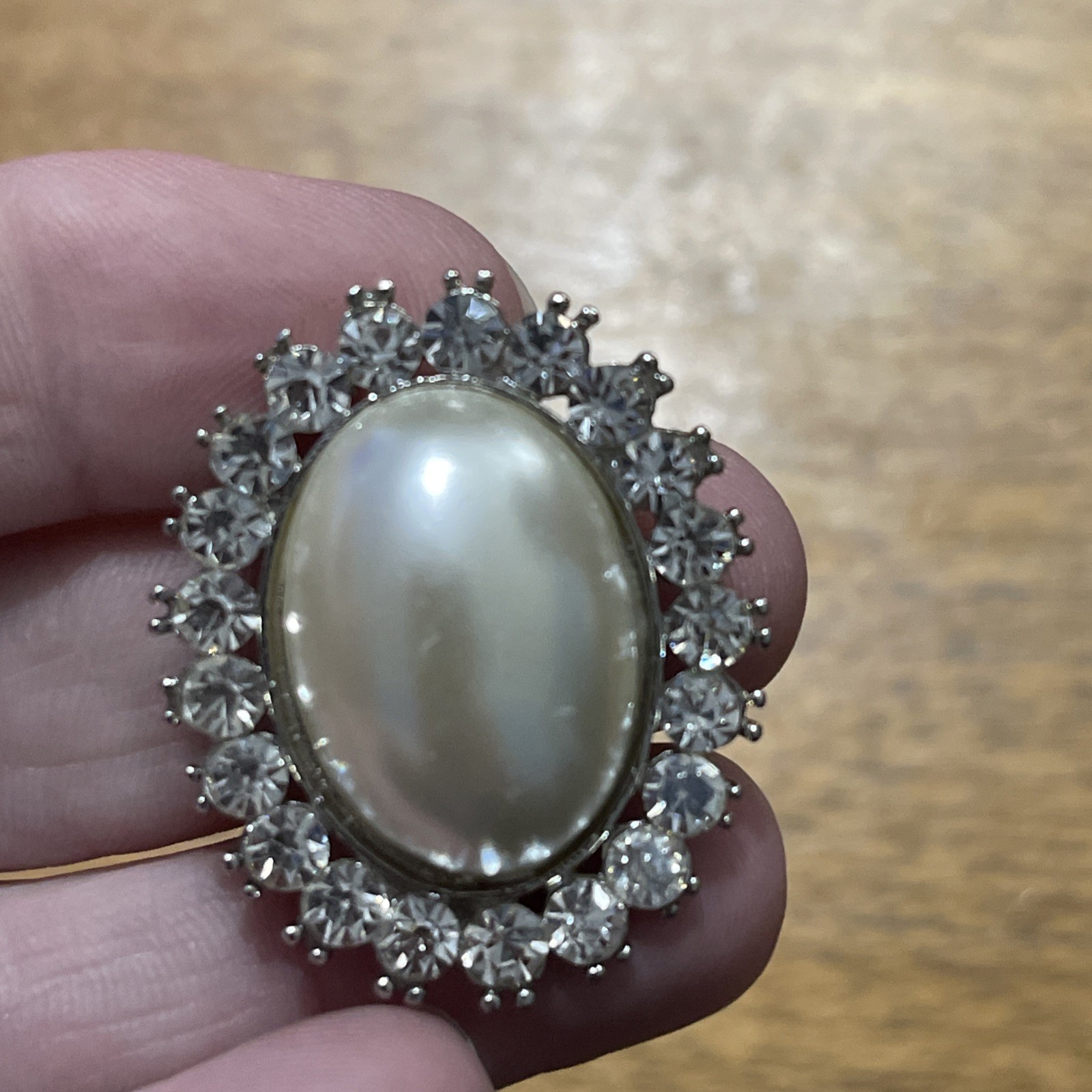 Vintage Simulated Pearl And Rhinestone Pin
