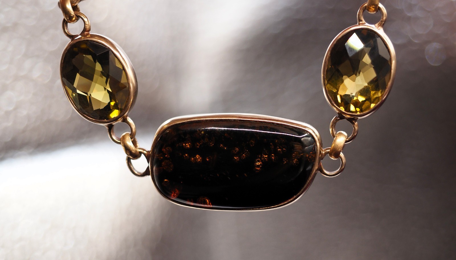 Stephen Dweck – Bronze – Black Amber & Olive Quartz bracelet – Length 7.50″