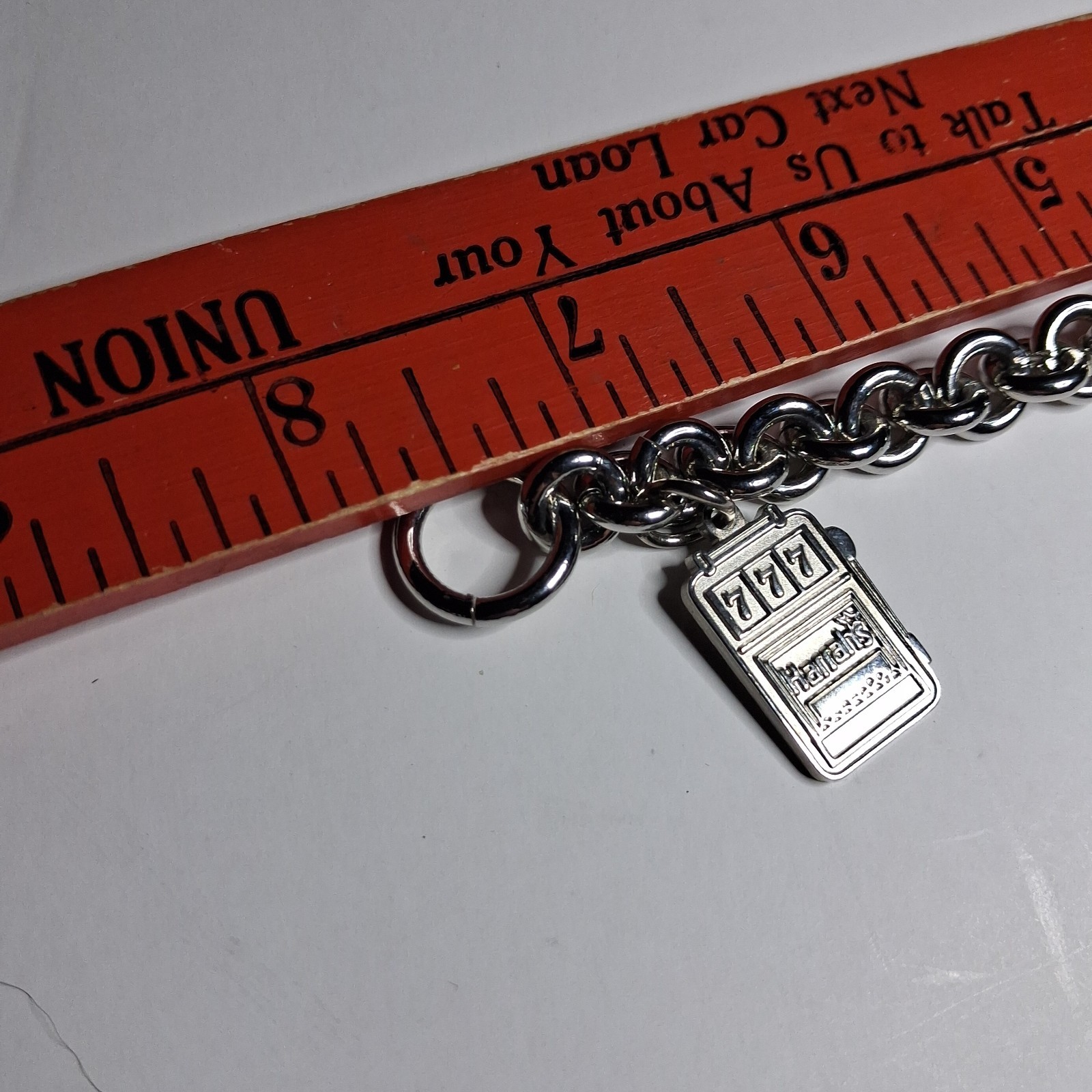 Vintage Harrahs Casino 777 Slot Machine Charm Toggle Bracelet Silver Tone 7.5″