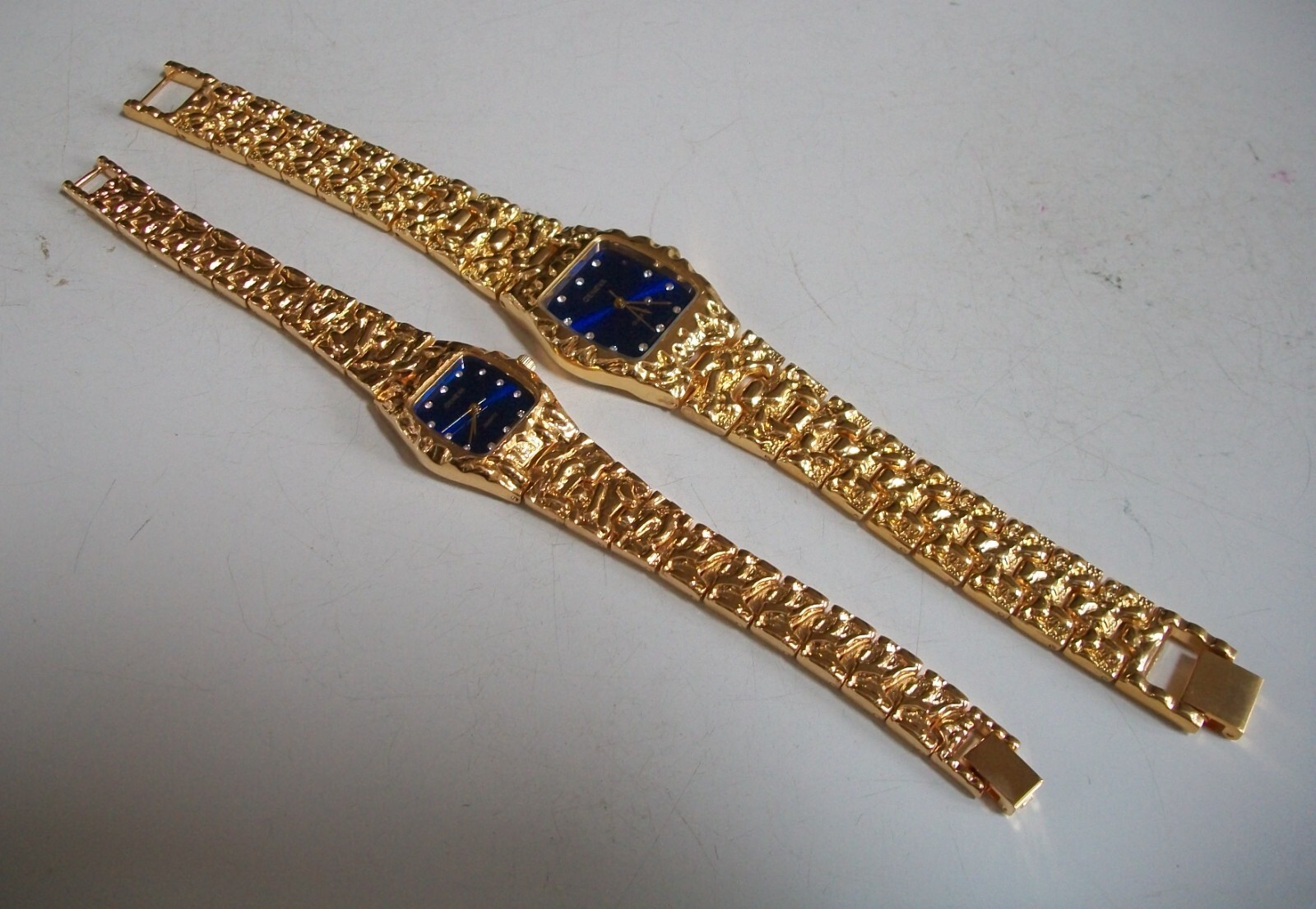 Geneva Gold Or Silver Finish Nugget Style Bracelet Fashion Men Or Women Watch