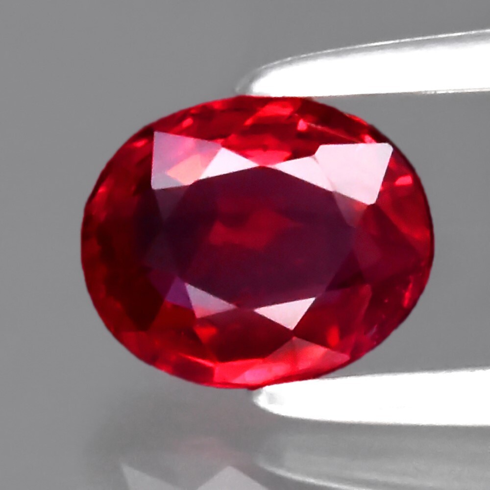 0.49ct 5.2×4.3mm Oval Natural Pinkish Red Ruby Gemstone Unheated Mozambique