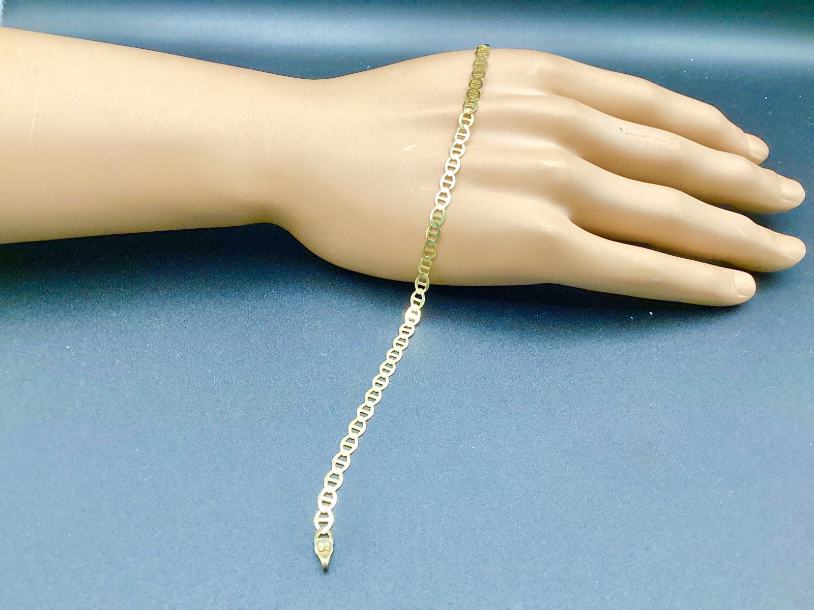 Real 10 KT Stamped Yellow Gold Mariner Link Chain Bracelet Unisex 8” L, 6mm W