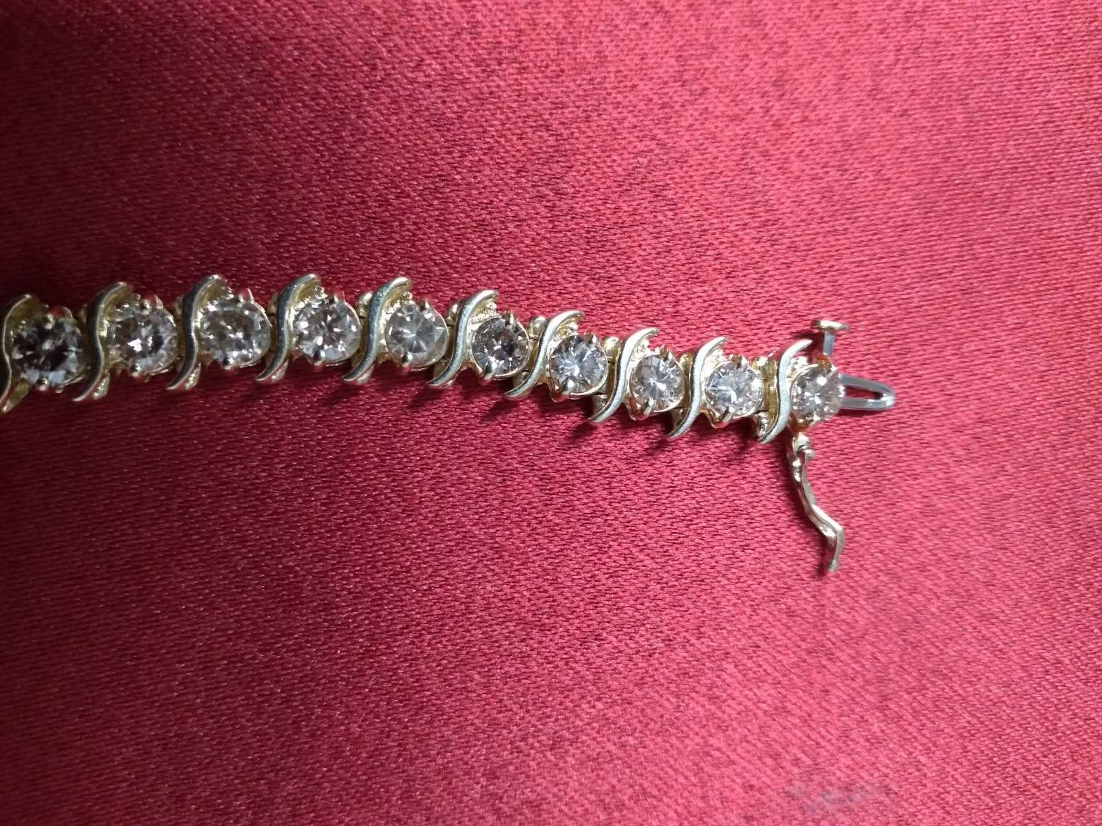 10K GOLD 7 INCHES DIAMOND TENNIS BRACELET