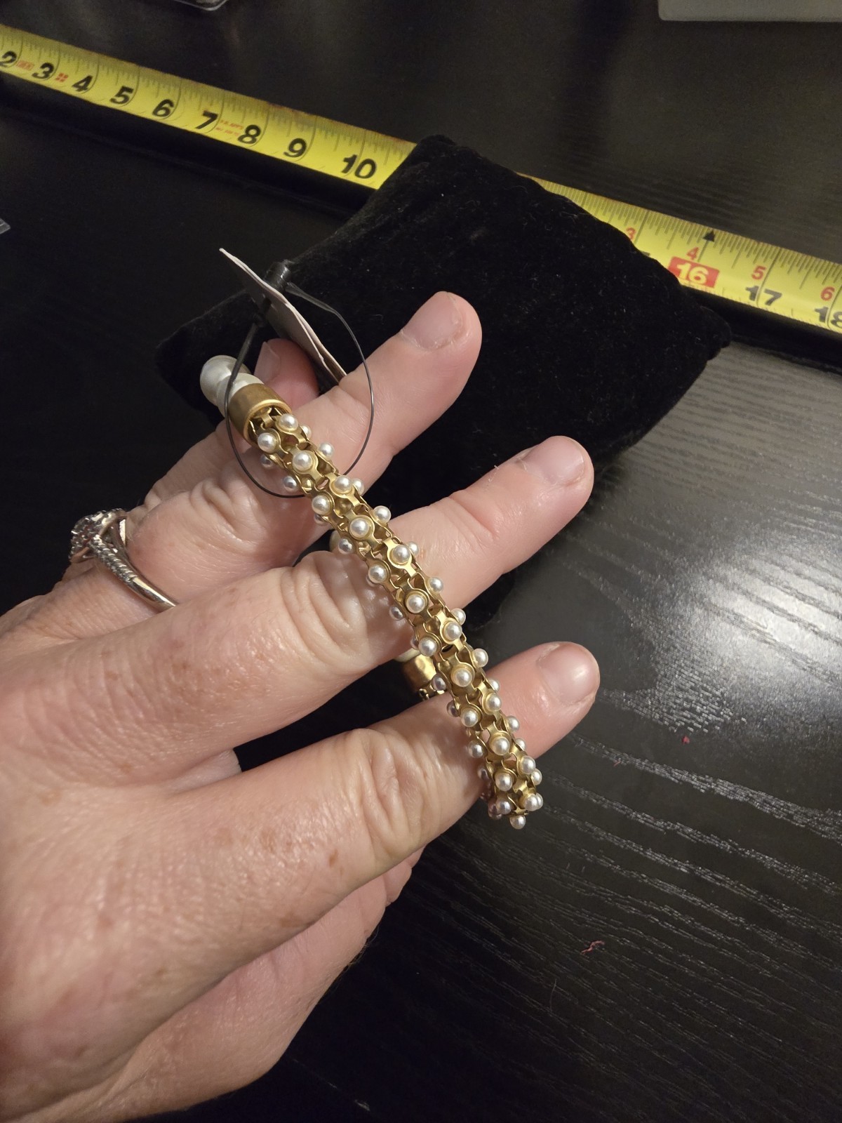 Chico’s Gold Tone Link Chain Baroque Imitation Pearl Stretch Bracelet