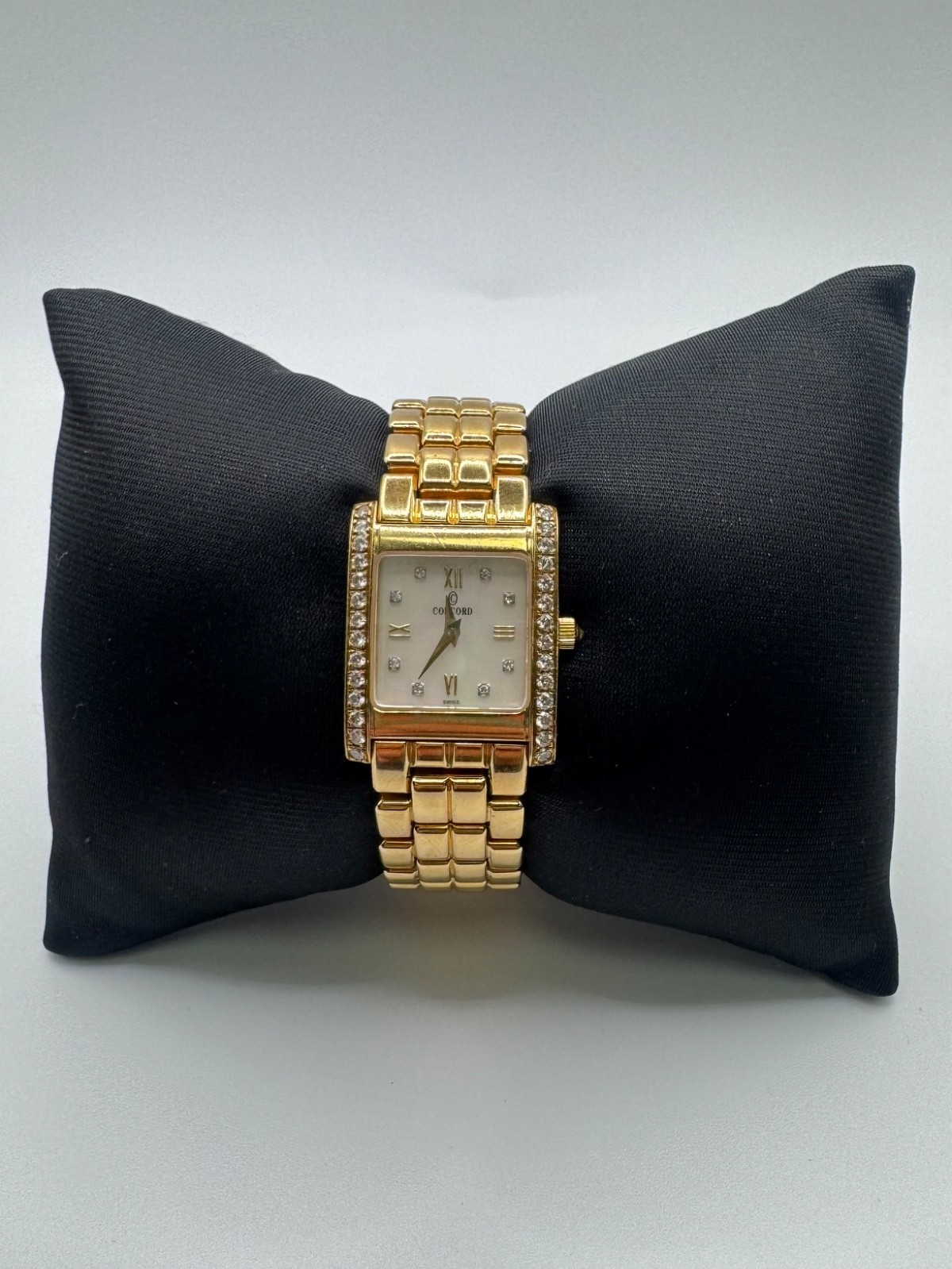 14k Concord La Tour Ladies Watch fits approx. 6″ Wrist