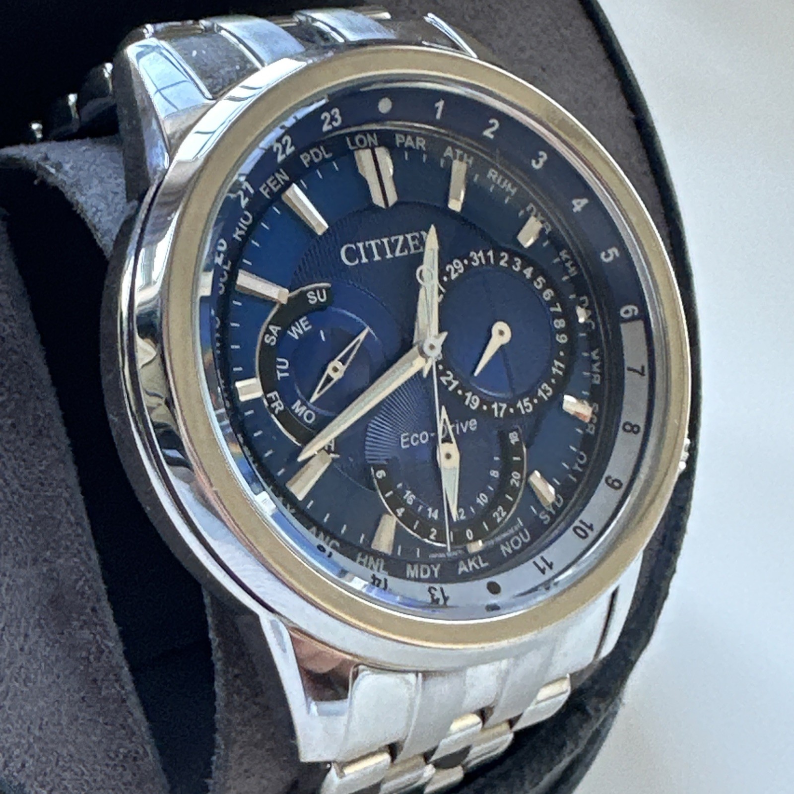 Citizen Eco-Drive Men’s Calendrier World Time Blue Dial Watch 44mm BU2021-51L