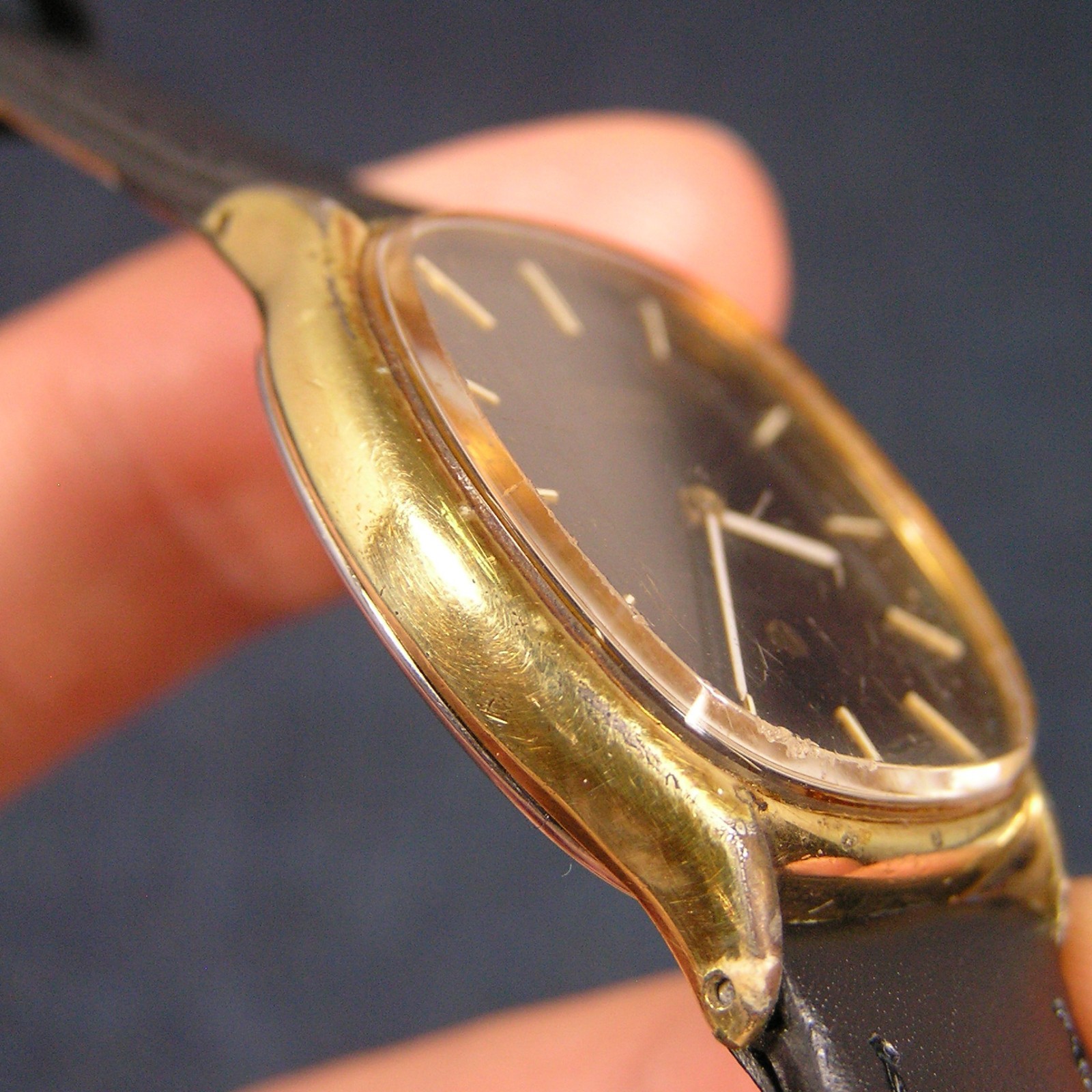 80s ORIENT QUARTZ I050427 Gold Plated Vintage Dress Watch Japan Imported