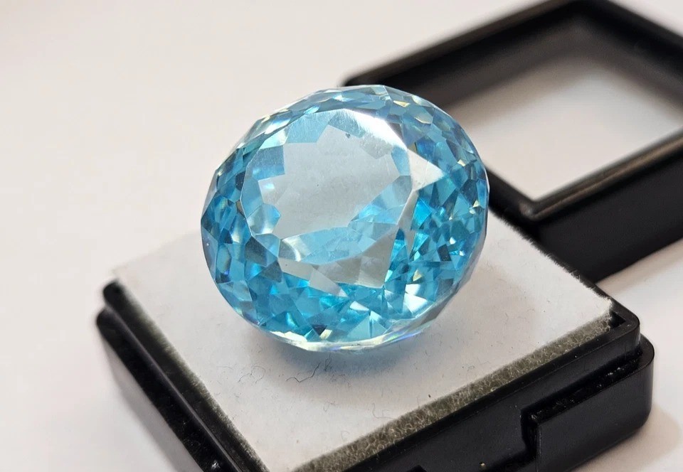 Certified Zircon Sky Blue Colour 58-60Ct Round Cut Cambodia Loose Gemstone