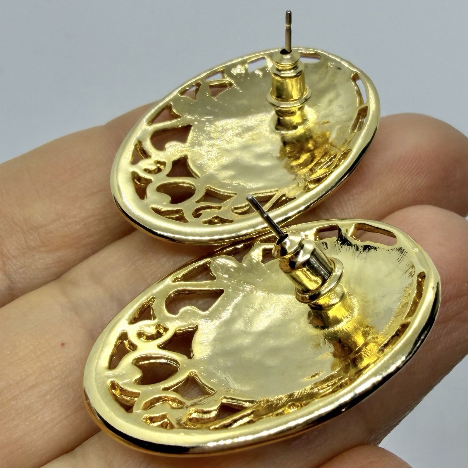 Vtg Mustard Yellow Guilloche Enamel Goldtone Filigree Statement Oval Earrings