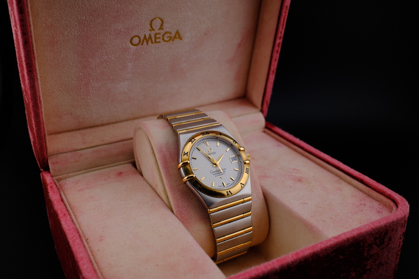 Omega Constellation 1202.30 18k Gold Full Bar Auto Chronometer • Full Set Box