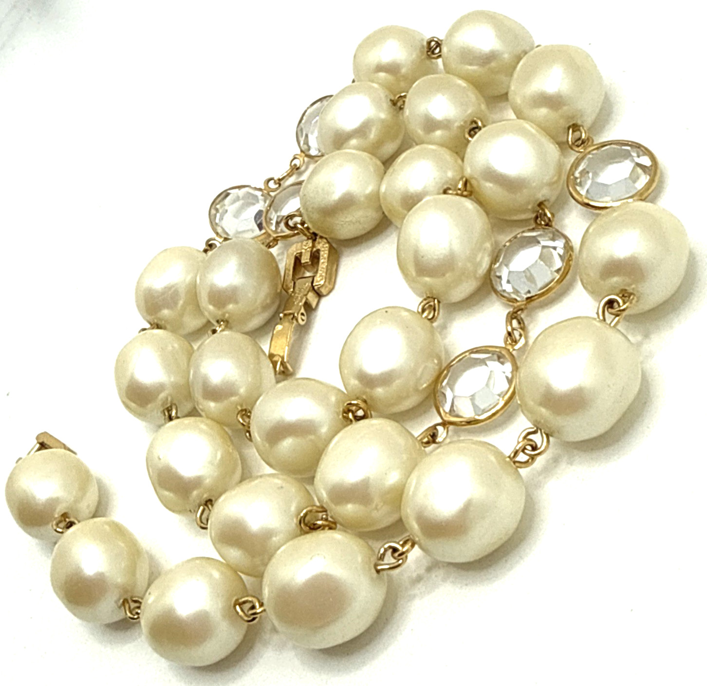 Vintage 80s GIVENCHY Bijoux Faux Baroque Pearl Clear Crystal Bezel Necklace 24″