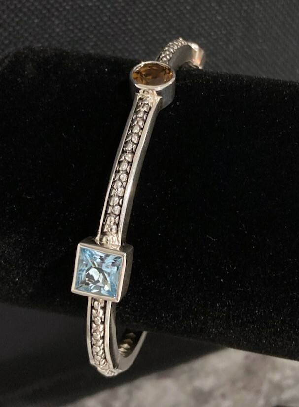 Michael Dawkins Pebbled Sterling Smoky & Blue Topaz MOP Hinged Bangle 22.4g
