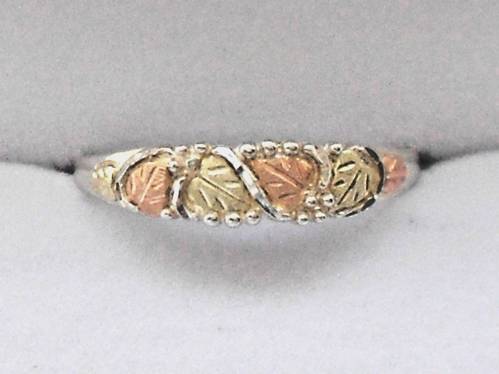 Genuine Black Hills Gold and Silver Women’s Band Ring Size 10 w/ Box