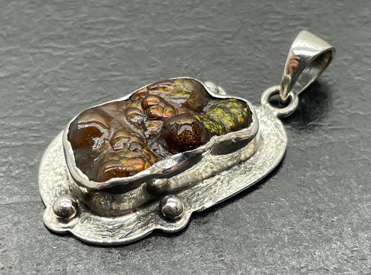 25 X 14 MM MEXICAN FIRE AGATE .925 STERLING SILVER MENS PENDANT, 10.8GR HANDMADE