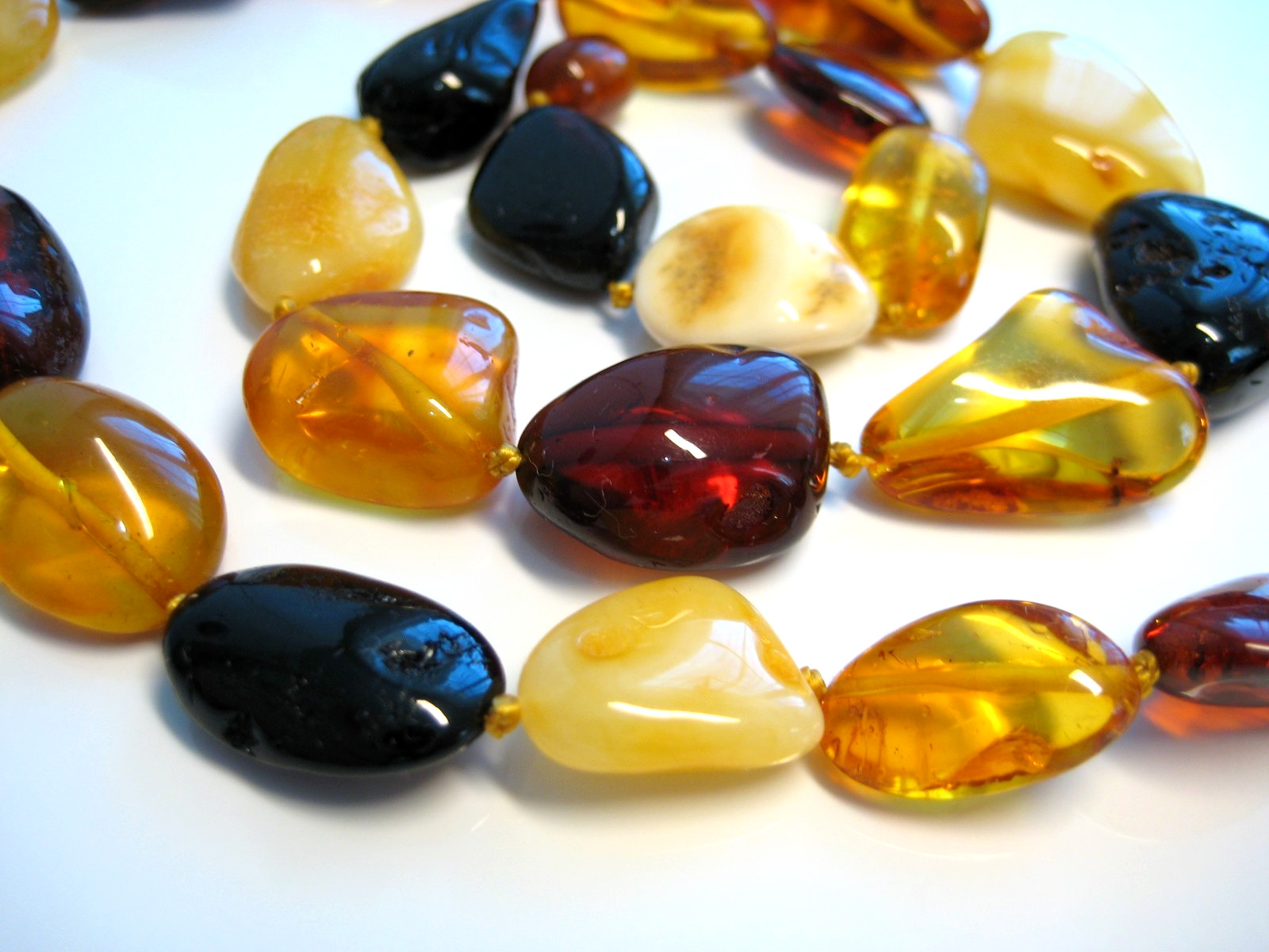 Massive Genuine Multicolor Beautiful Baltic Amber Necklace 23 gr. 20 in. !!!