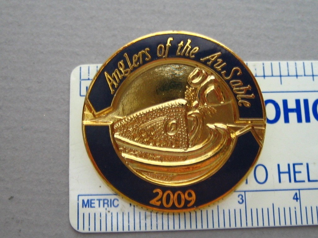 VINTAGE 2009 GOLD TONE & ENAMEL ANGLERS of the AU SABLE LAPEL PIN