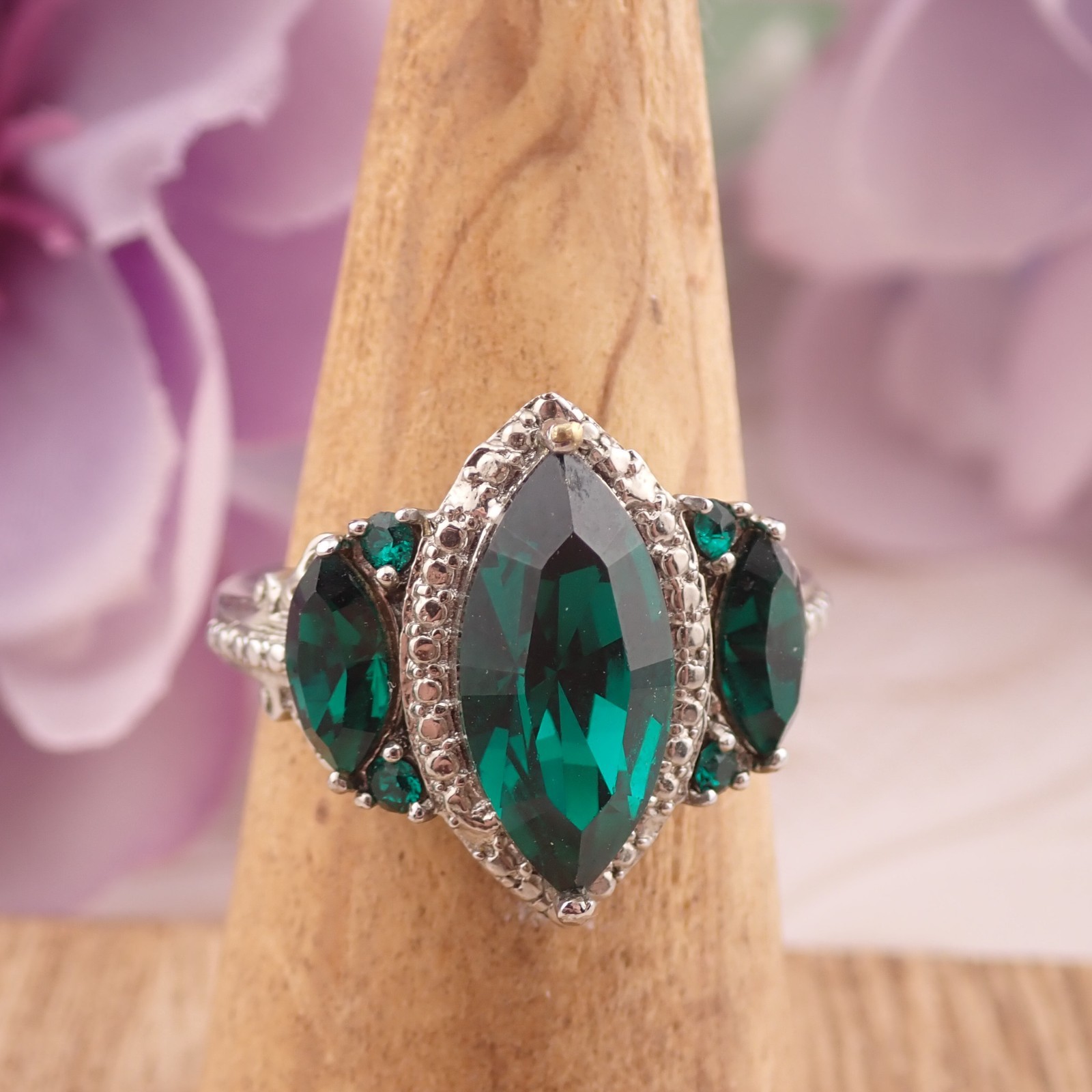 VTG Karis STS Green Marquise Crystal w Accents Silver Tone Size 7