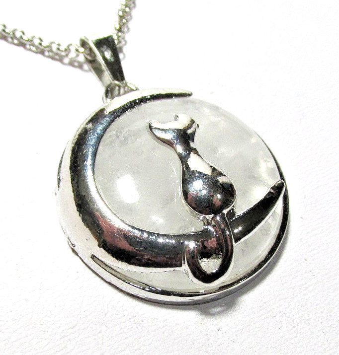 Silver Tone White Agate Stone Cat on Moon Pendant 17″ Necklace – NWOT (#2939)