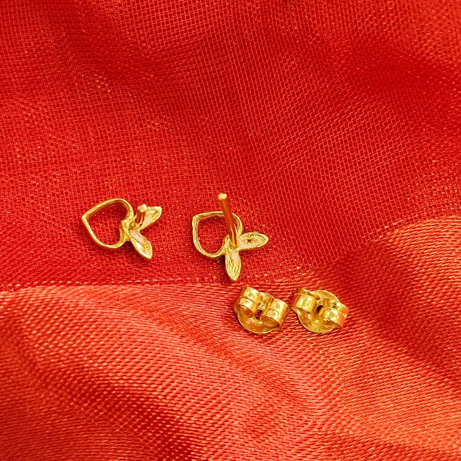 22k 916 Yellow Gold 1.1g Teacher’s Apple Heart Bunny Ear Heart Ladies Earrings