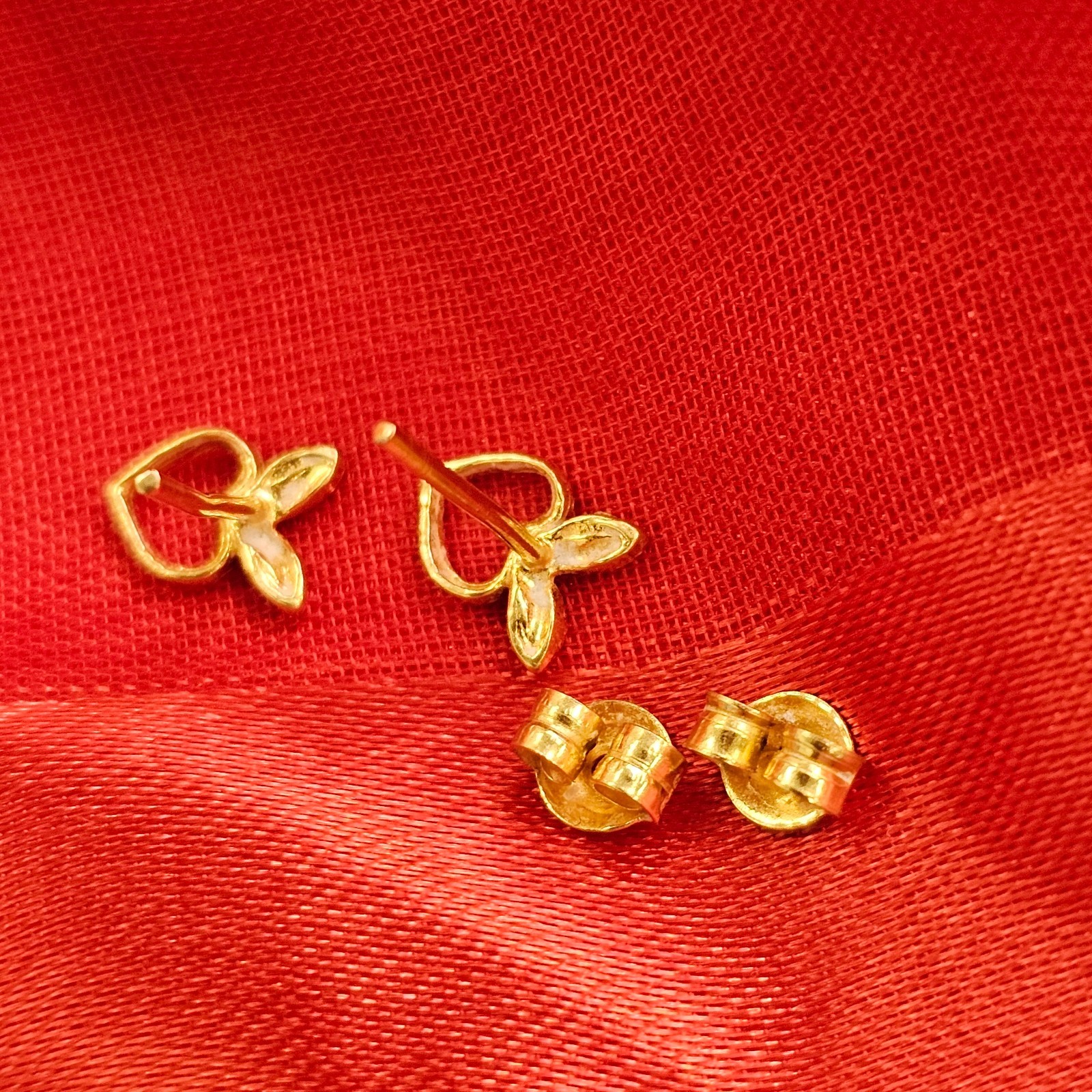 22k 916 Yellow Gold 1.1g Teacher’s Apple Heart Bunny Ear Heart Ladies Earrings