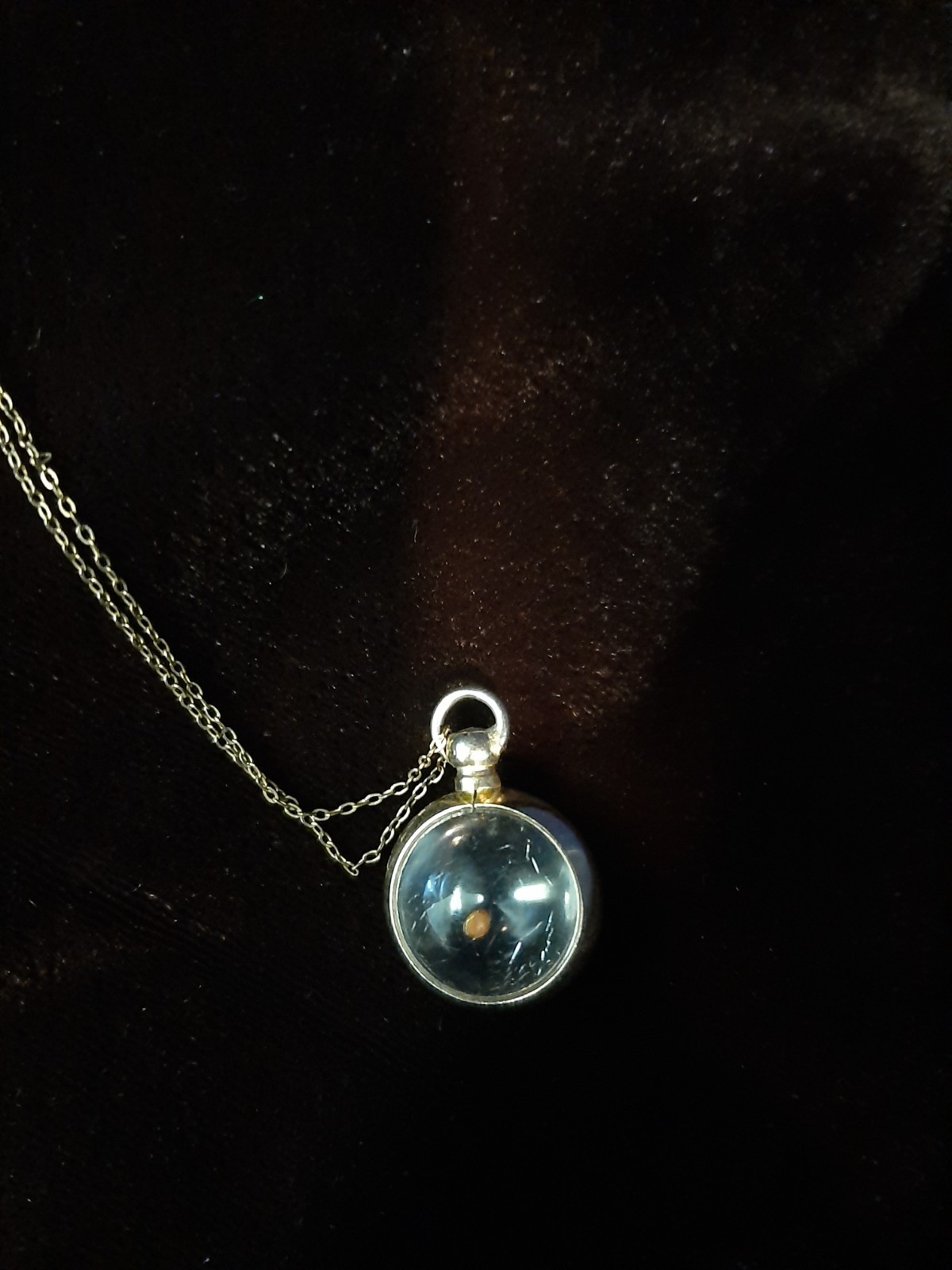 Vintage Mustard Seed Pendant in glass or acrylic ball. Goldtone fitting & chain.