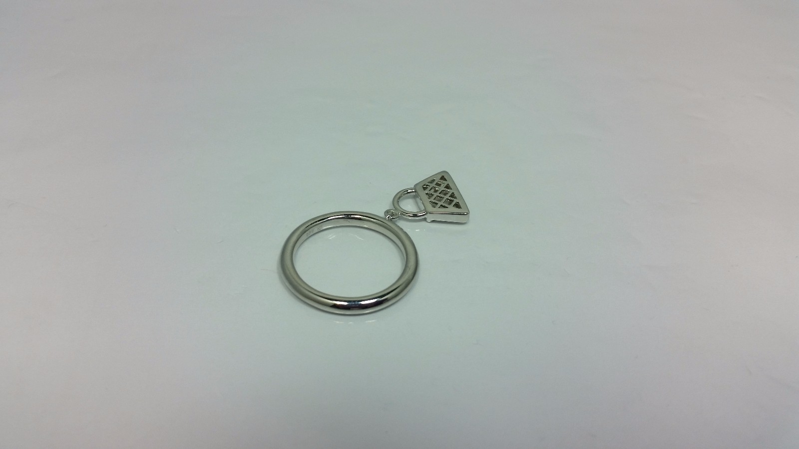 Beautiful Round CZ Handbag Dangle Charm Silver Band Ring Size 7