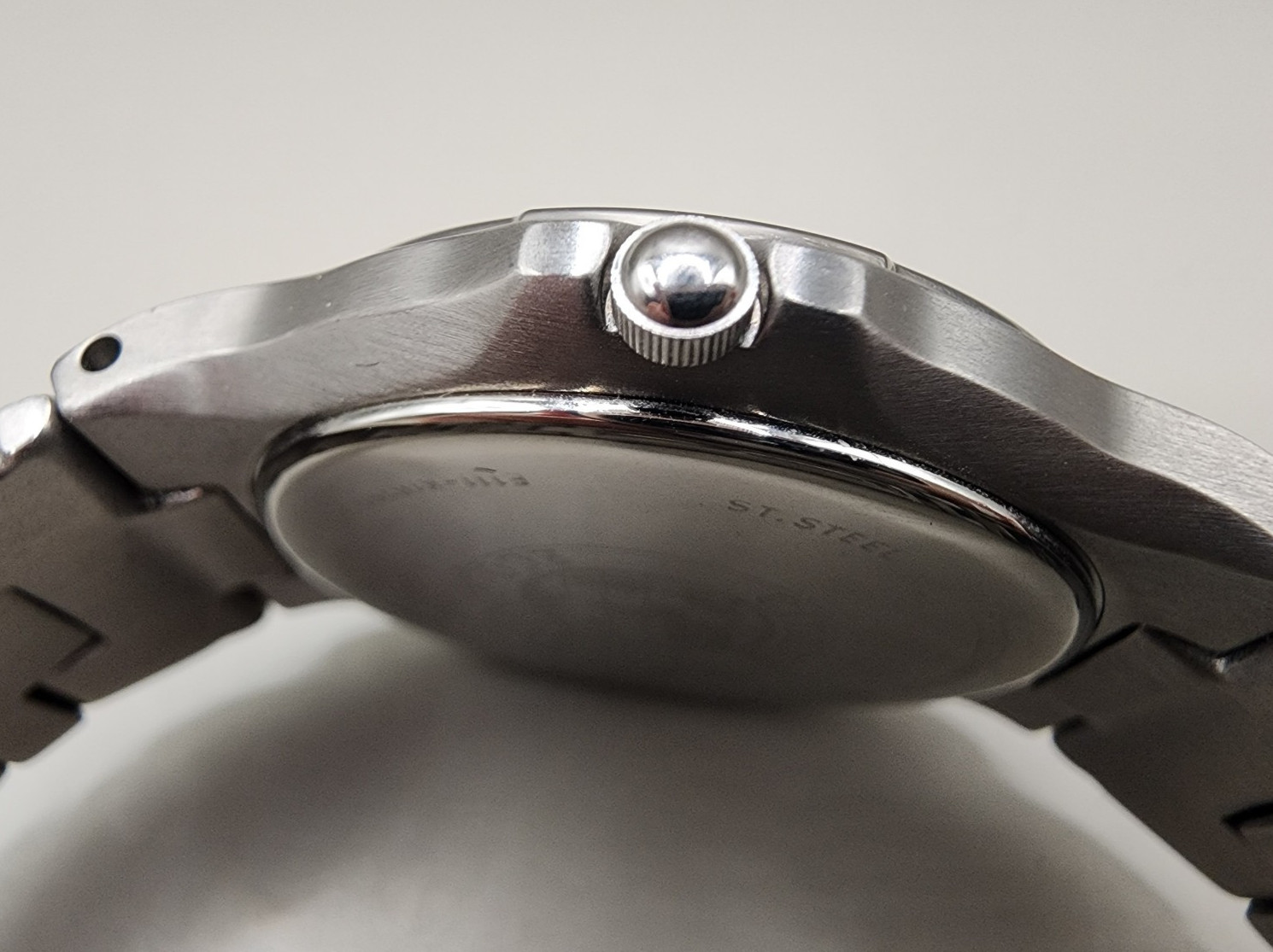 Citizen Eco-Drive Men’s Watch E111-K16750 Grey Dial Stainless Steel 38mm