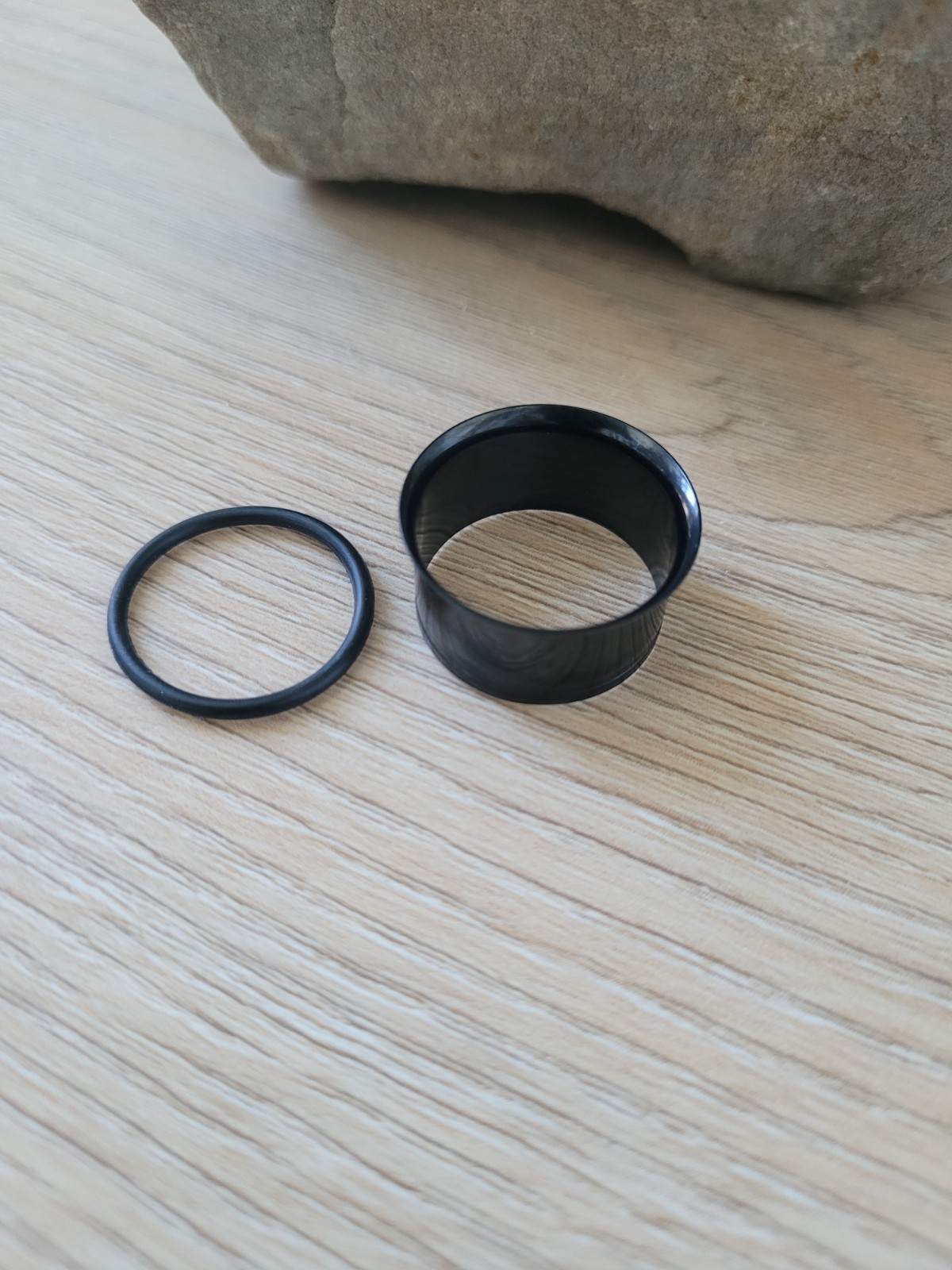 Pair 0g-1″ Black Steel Titanium ear Tunnels Gauges Plugs gauging stretching 9/16