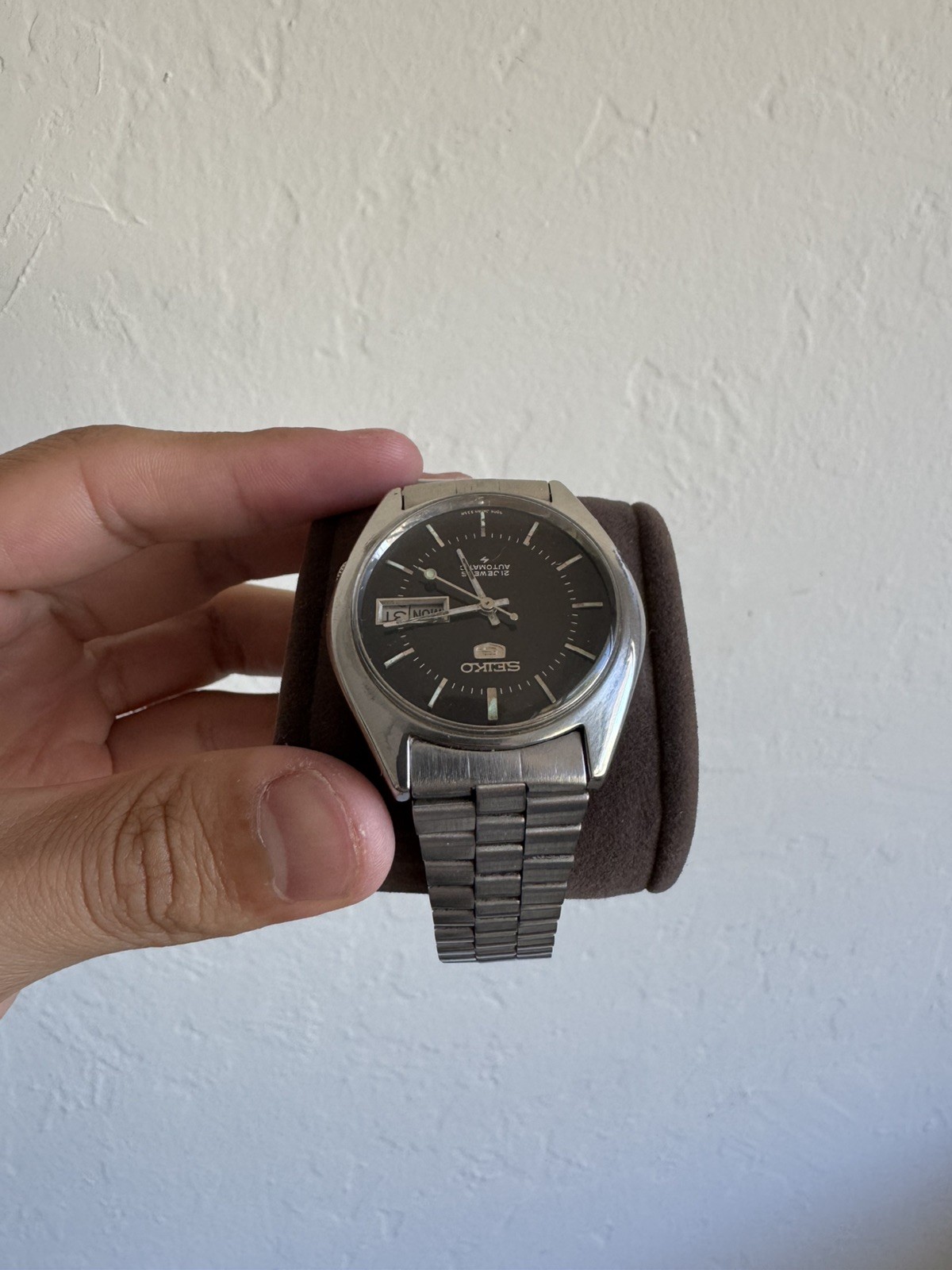 Vintage Seiko Automatic 21 Jewels 7009-8040 Stainless Steel Day Date Men’s Watch
