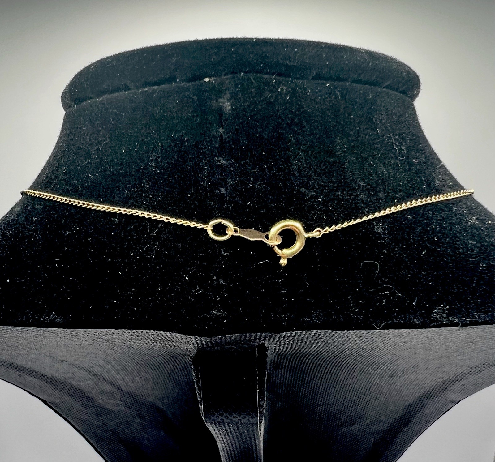 14k Gold Chain 15 Inch Yellow Gold .7 Grams