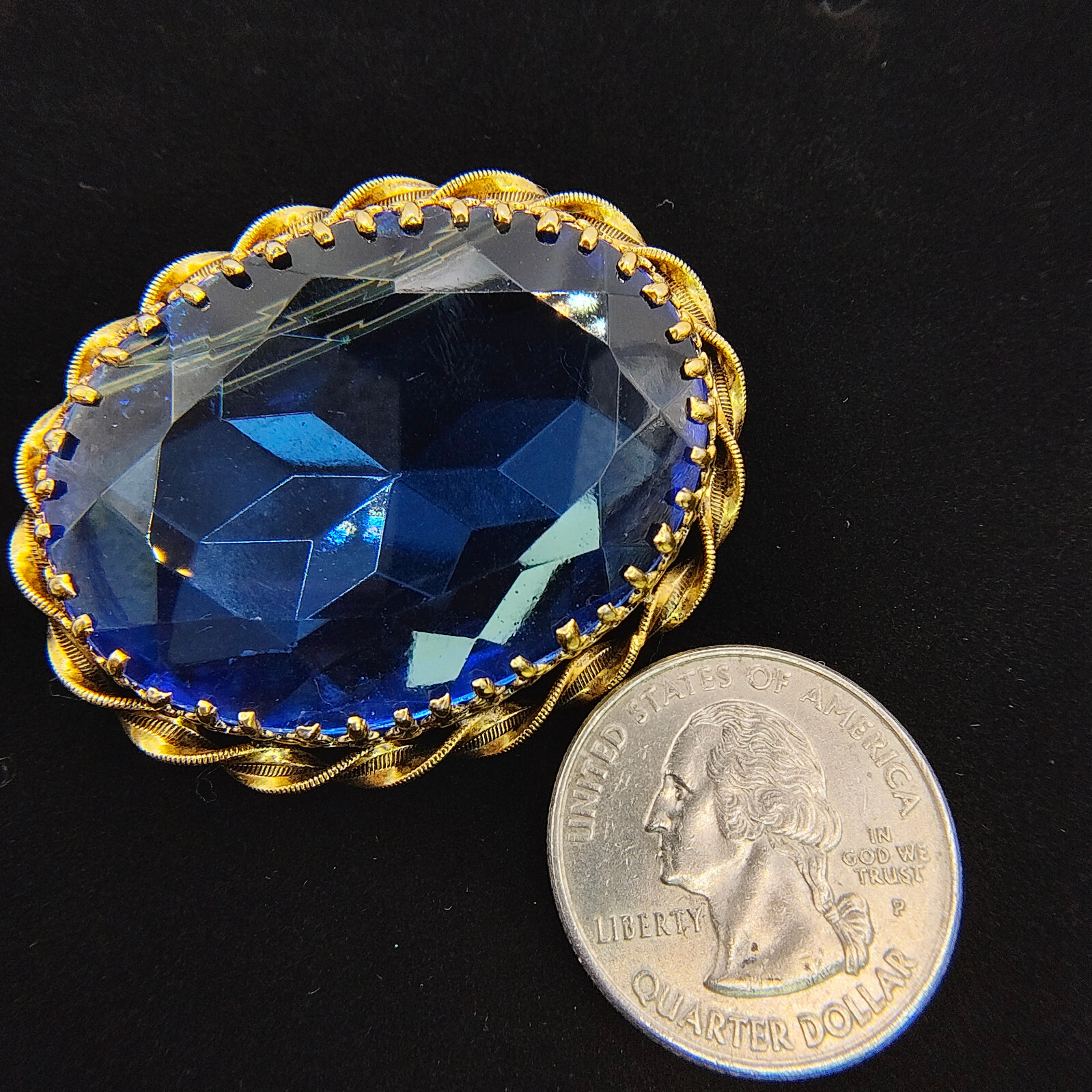 Vintage Art Deco Style Austrian Brooch Blue Paste Gold Tone Filigree Spiral Rope