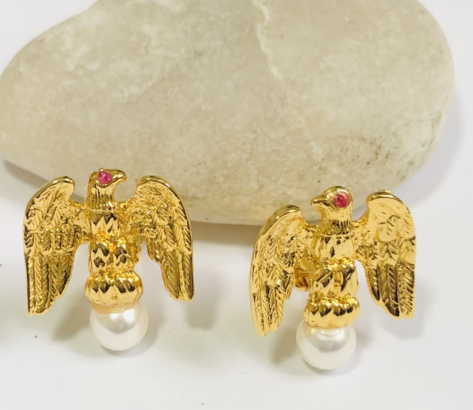 VTG ANN HAND Clip Eagle Earrings,W/ Red Eye&Faux Pearls Approx. 6 1/2–7mm