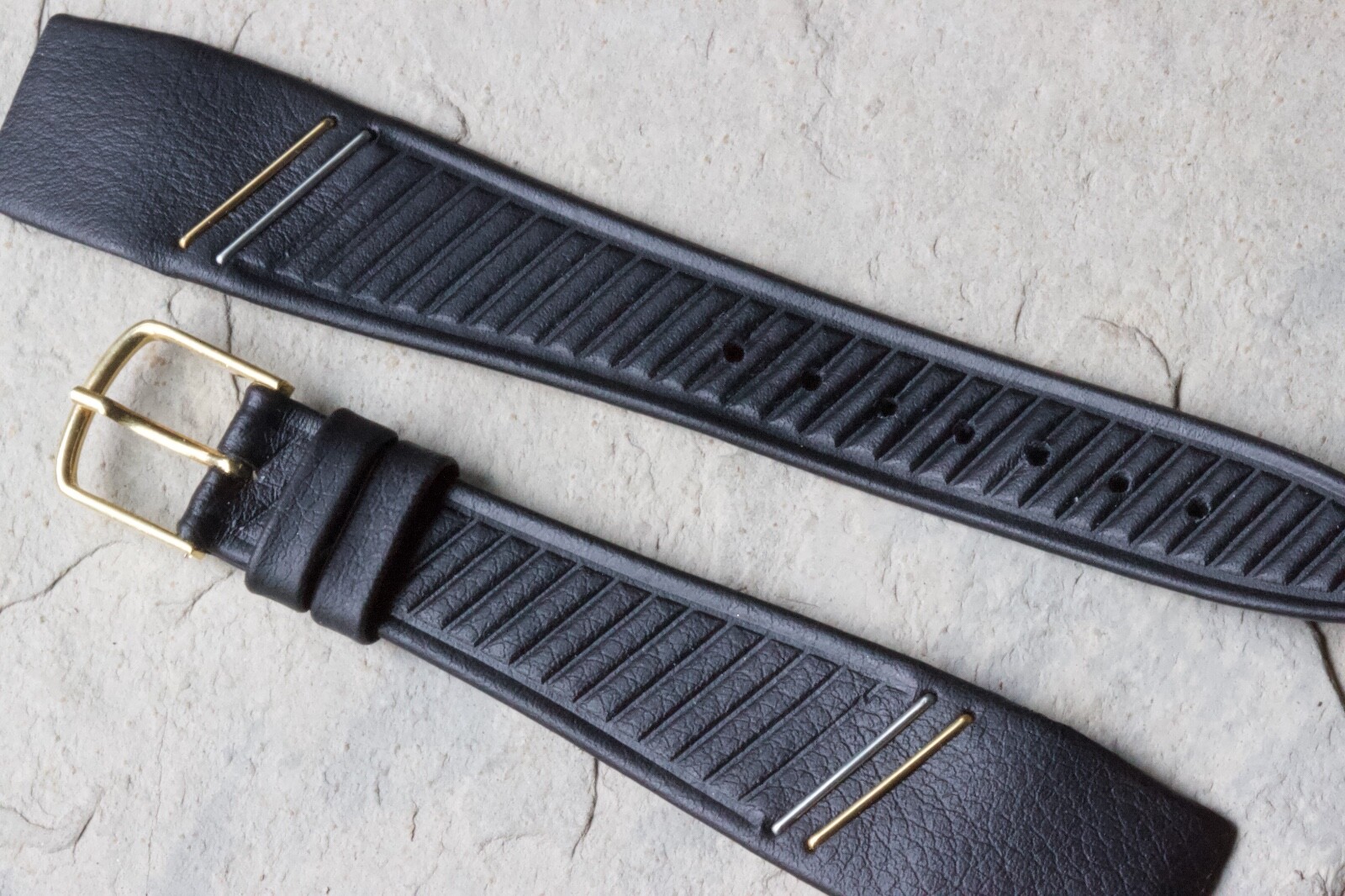 Very unique 19mm Hirsch open-ended vintage watch strap 1960s new old stock