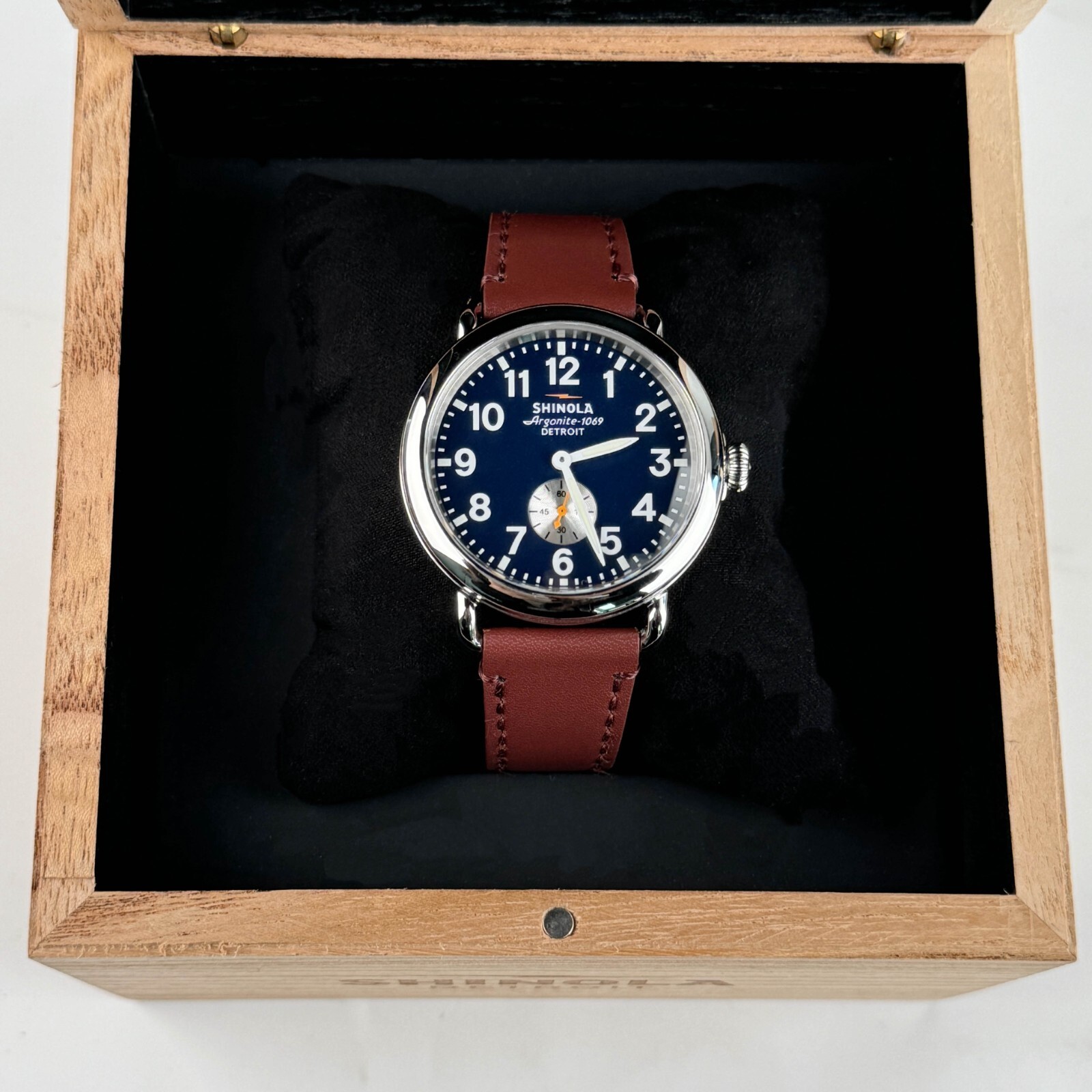 Shinola The Runwell Men’s Watch 41mm with Leather Strap Midnight Blue Dial