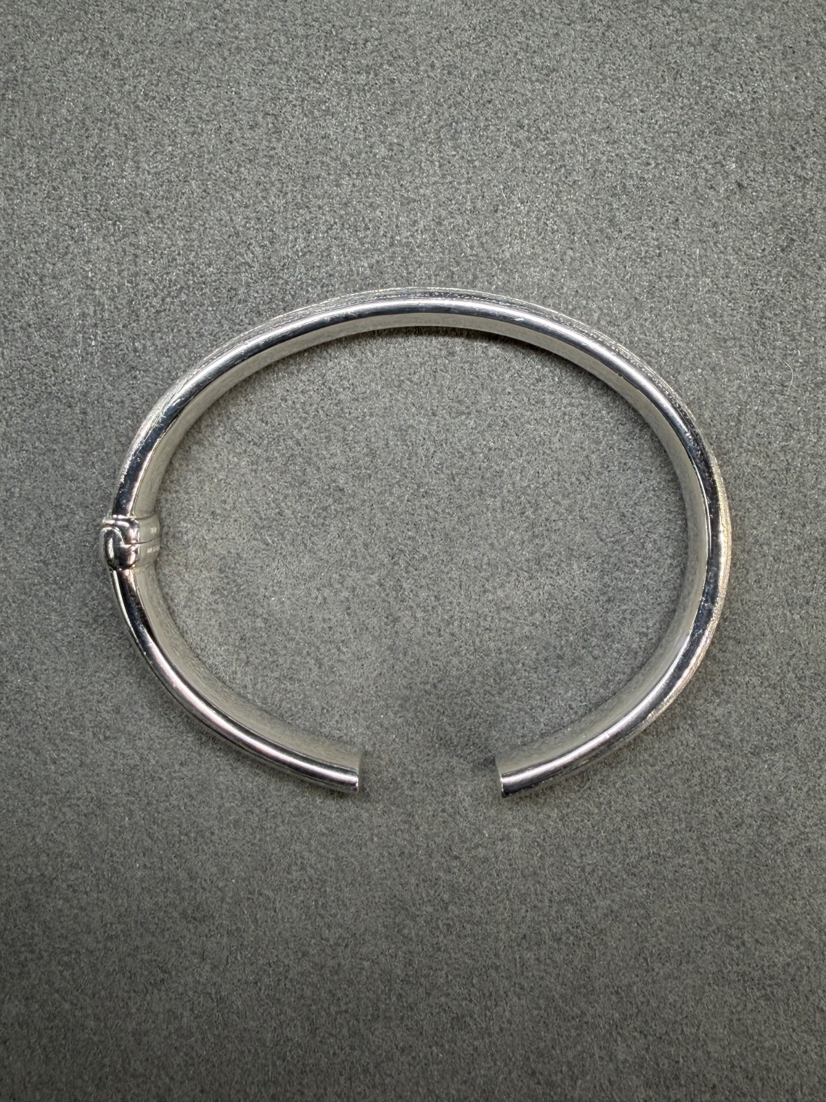 VINTAGE MILOR ITALY 950 Ultrafine Silver Textured Hinged Bracelet 6.75inch / 51g