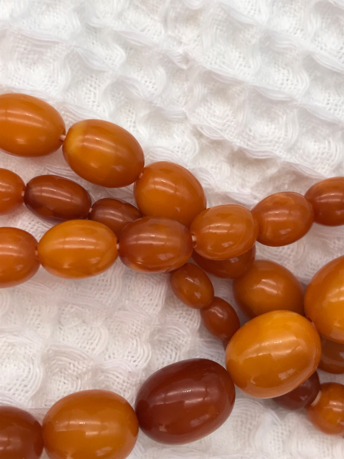 Vintage BUTTERSCOTCH BALTIC AMBER NECKLACE 26″ graduated beads 27g – Exquisite!