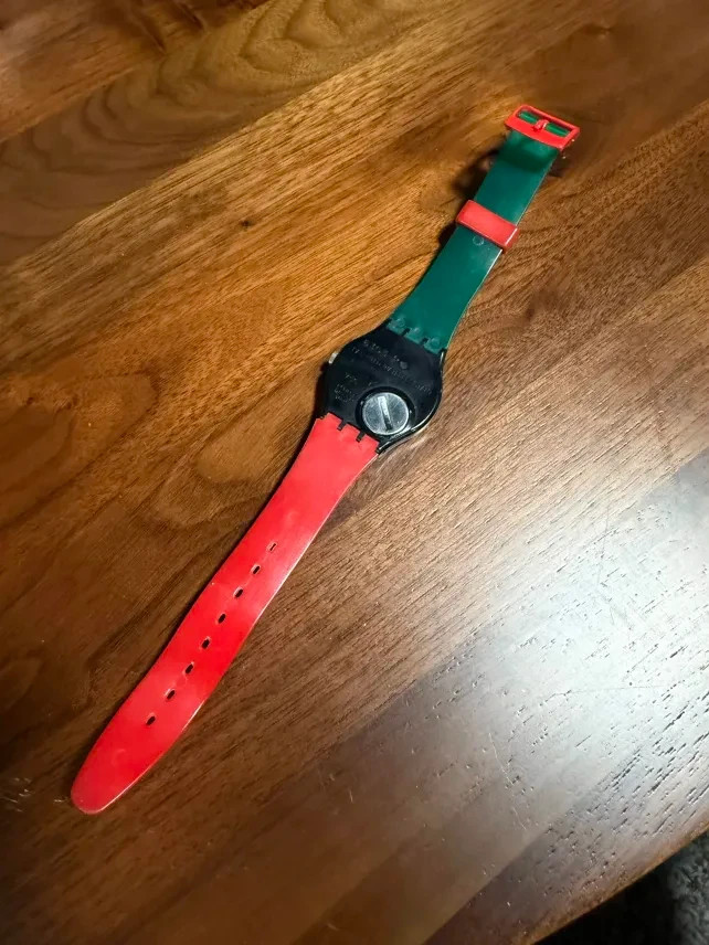 Vintage 1986 Swatch “Sir Swatch” | Rare Green/Red Split Strap | Heraldic Dial