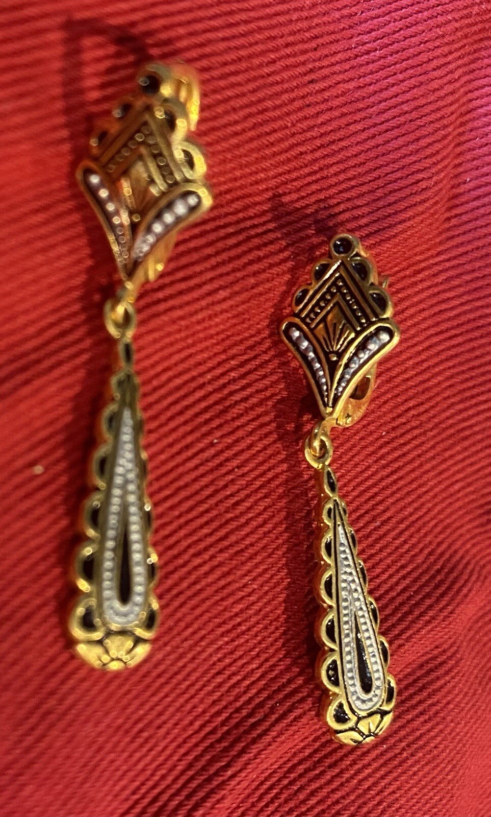 Exquisite Black, Silver & Gold Color Drop/Dangle Pierced Earrings