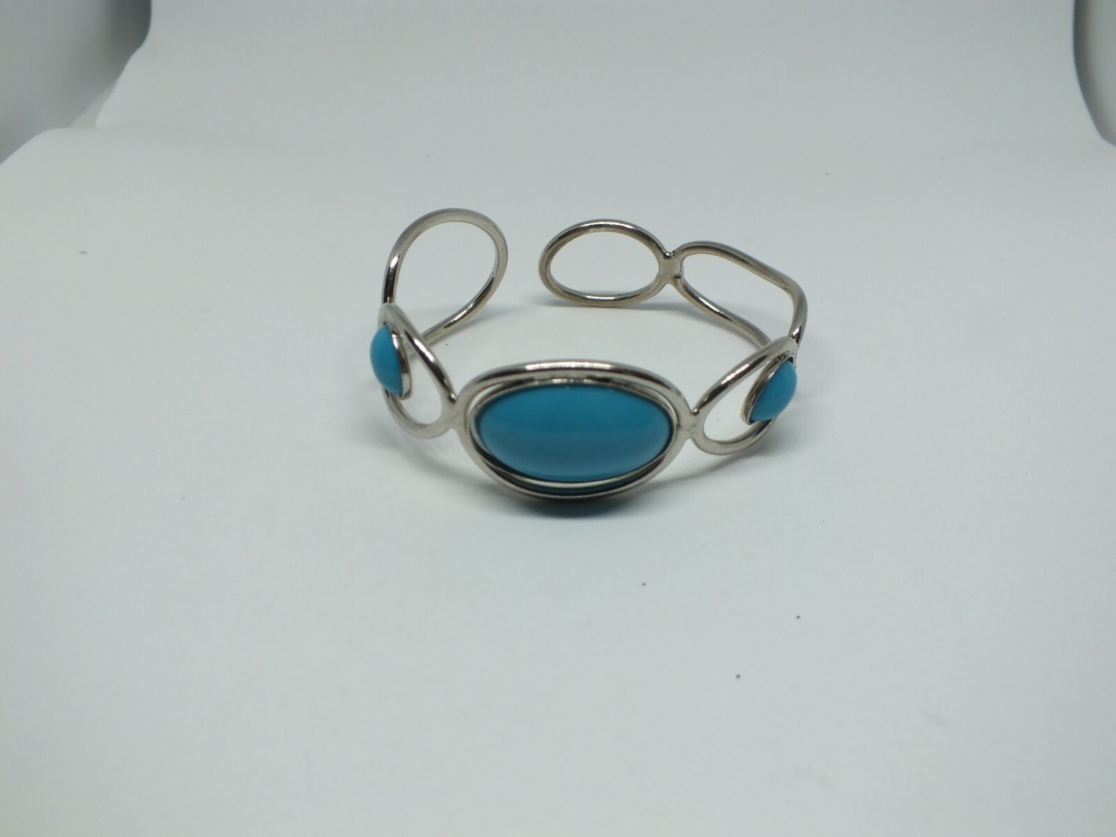 Beautiful Cuff Bracelet Silver Tone Turquoise Cabochons 7/8″ Wide x 2 1/4″ A ID
