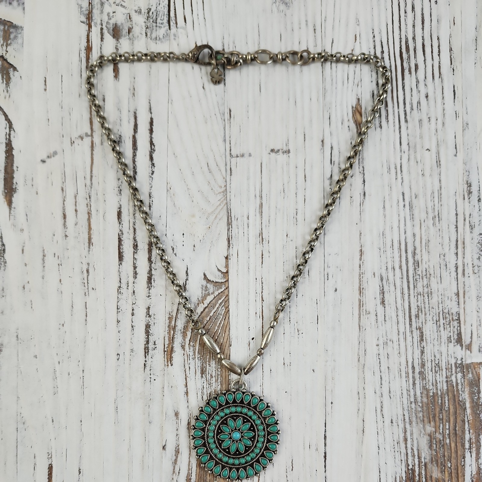 Lucky Brand Green And Silver Tone Necklace Western Bohemian Style (B1)