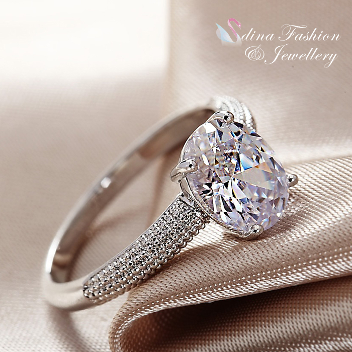 18K White Gold Plated Cubic Zirconia Stunning Single Oval Cut Engagement Ring