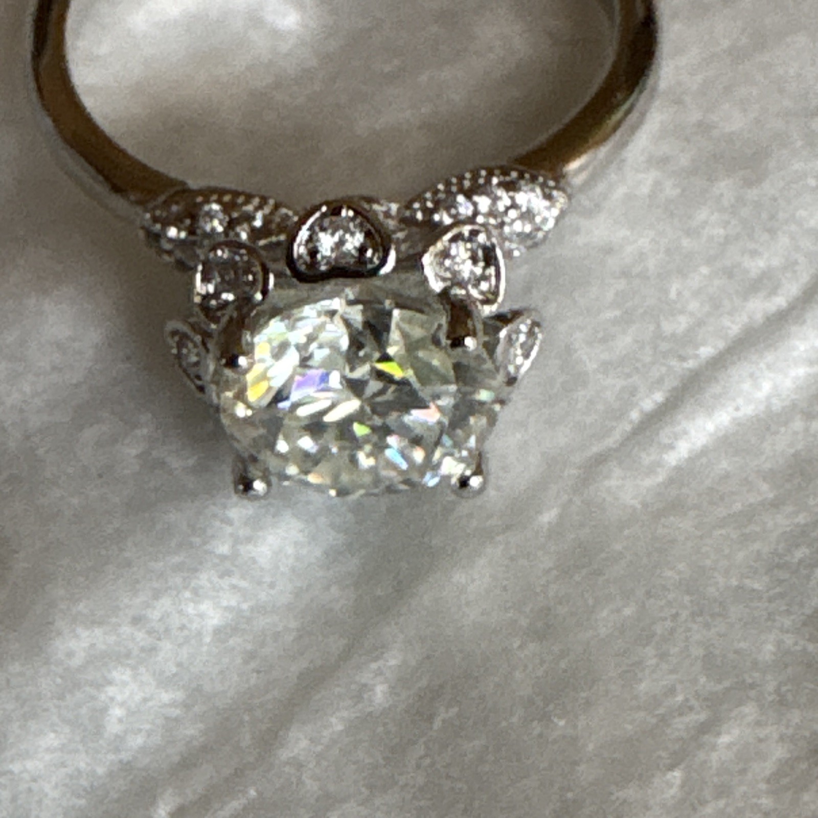 Size 8 GRA 2.0ctw D Round Clear Moissanite Ring 2mm Band CR7058