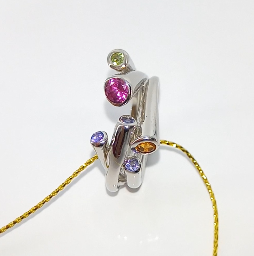 🔥🔥🔥Exquisite Sea Flower RING with Rhodolite, Tanzanite, Citrine & Peridot – Size 17