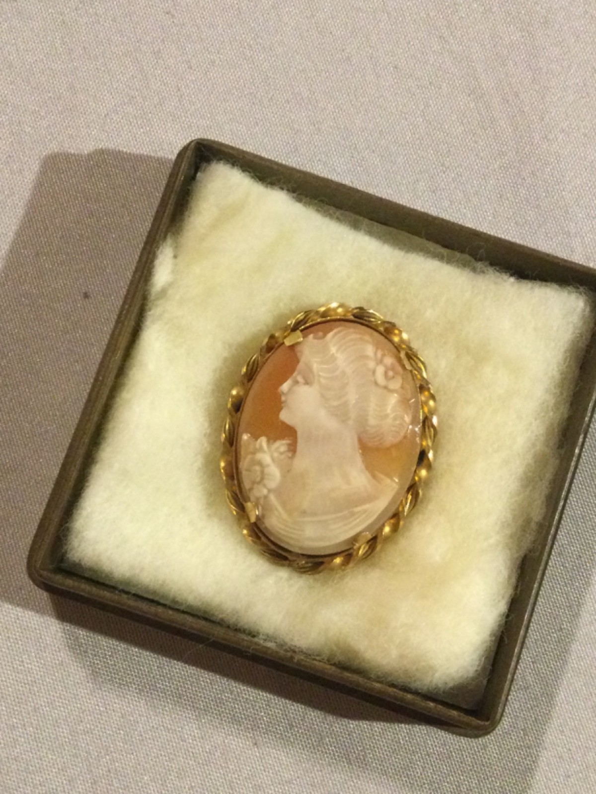 Vintage 1/20 12K Carved Shell Cameo Classic Baroque Brooch or Pendant