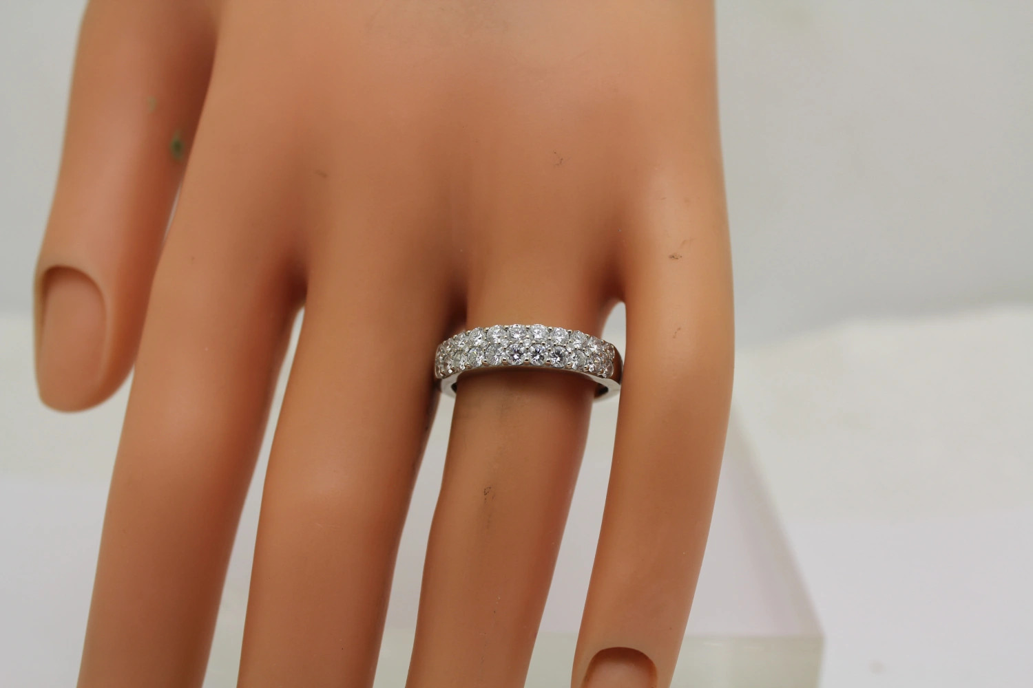 ELO 14k W.G. .90ctw DIAMOND DOUBLE ROW BAND ring size 8 #